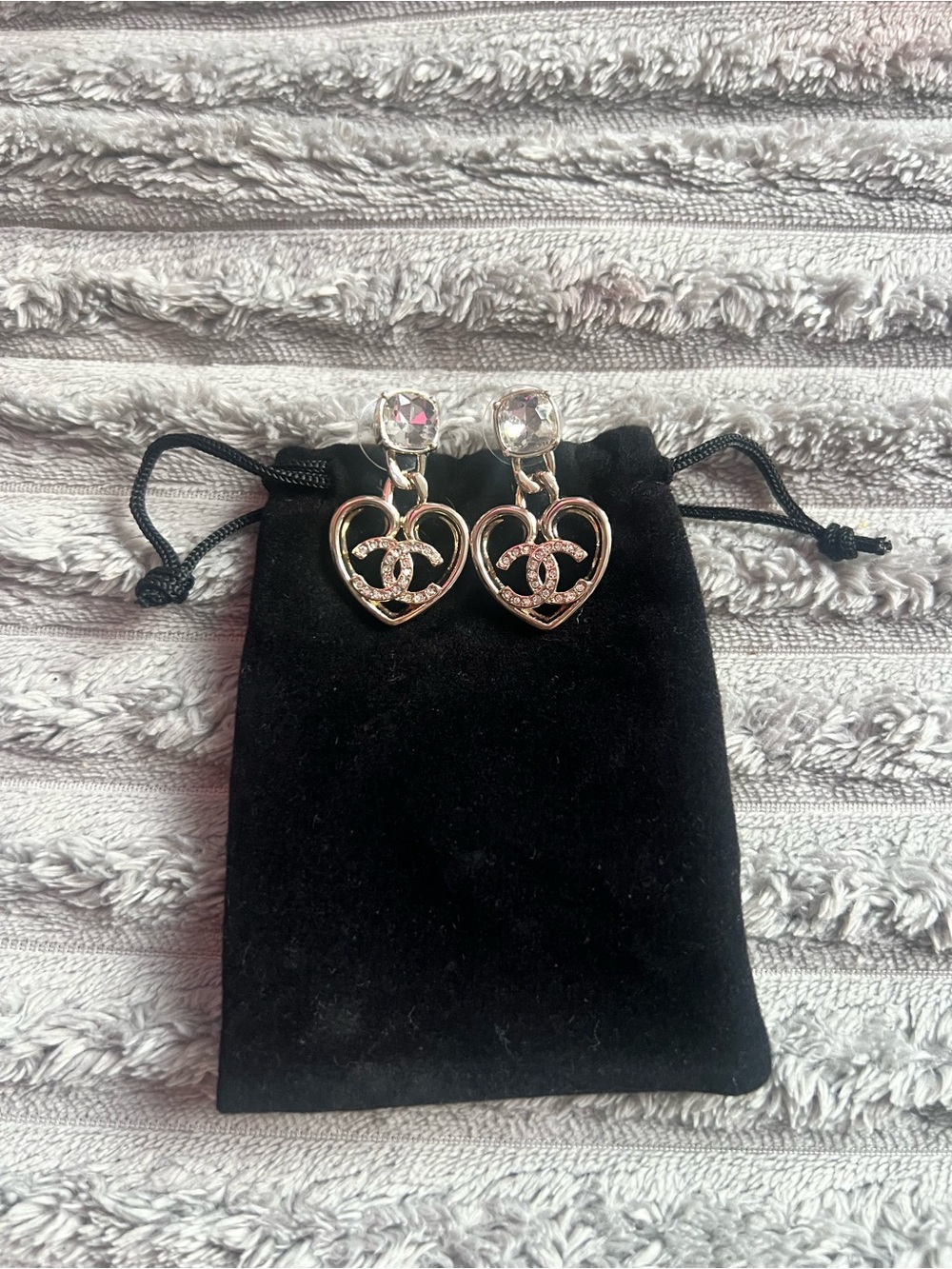 Chanel  Gold Heart Drop Crystal Earrings - Gold